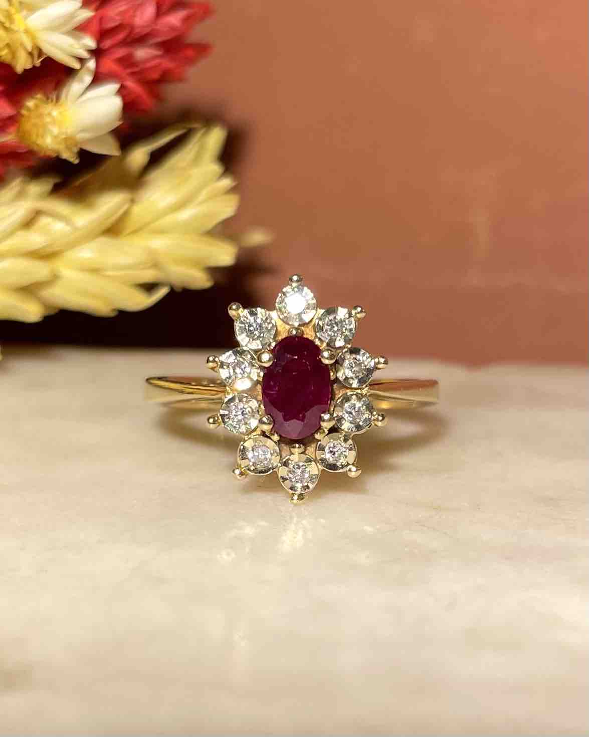 Bague Marguerite Rubis &amp; Diamants "Aytana" - Elliade Paris