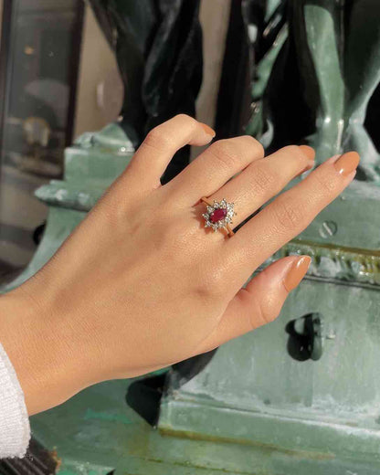 Bague Marguerite Rubis &amp; Diamants &quot;Aytana&quot; - Elliade Paris