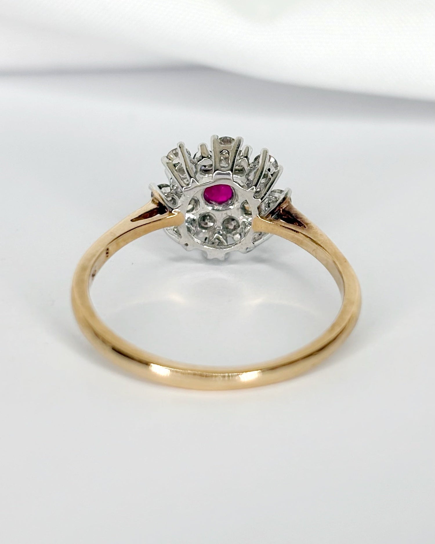 Bague Marguerite Rubis &amp; Diamants "Célia" - Elliade Paris