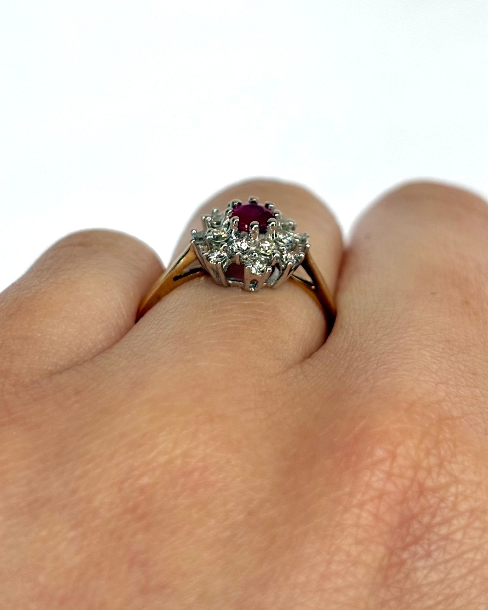 Bague Marguerite Rubis &amp; Diamants "Célia" - Elliade Paris