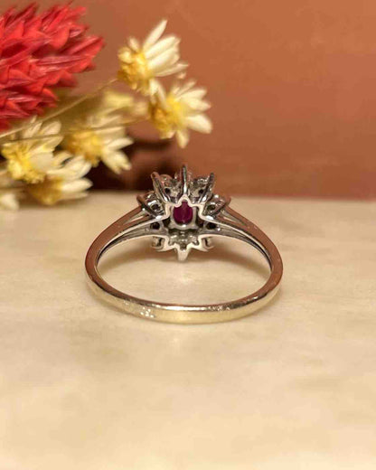 Bague Marguerite Rubis &amp; Diamants &quot;Dana&quot; - Elliade Paris