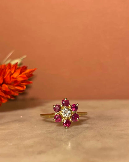 Bague Marguerite Rubis &amp; Diamants &quot;Hamani&quot; - Elliade Paris