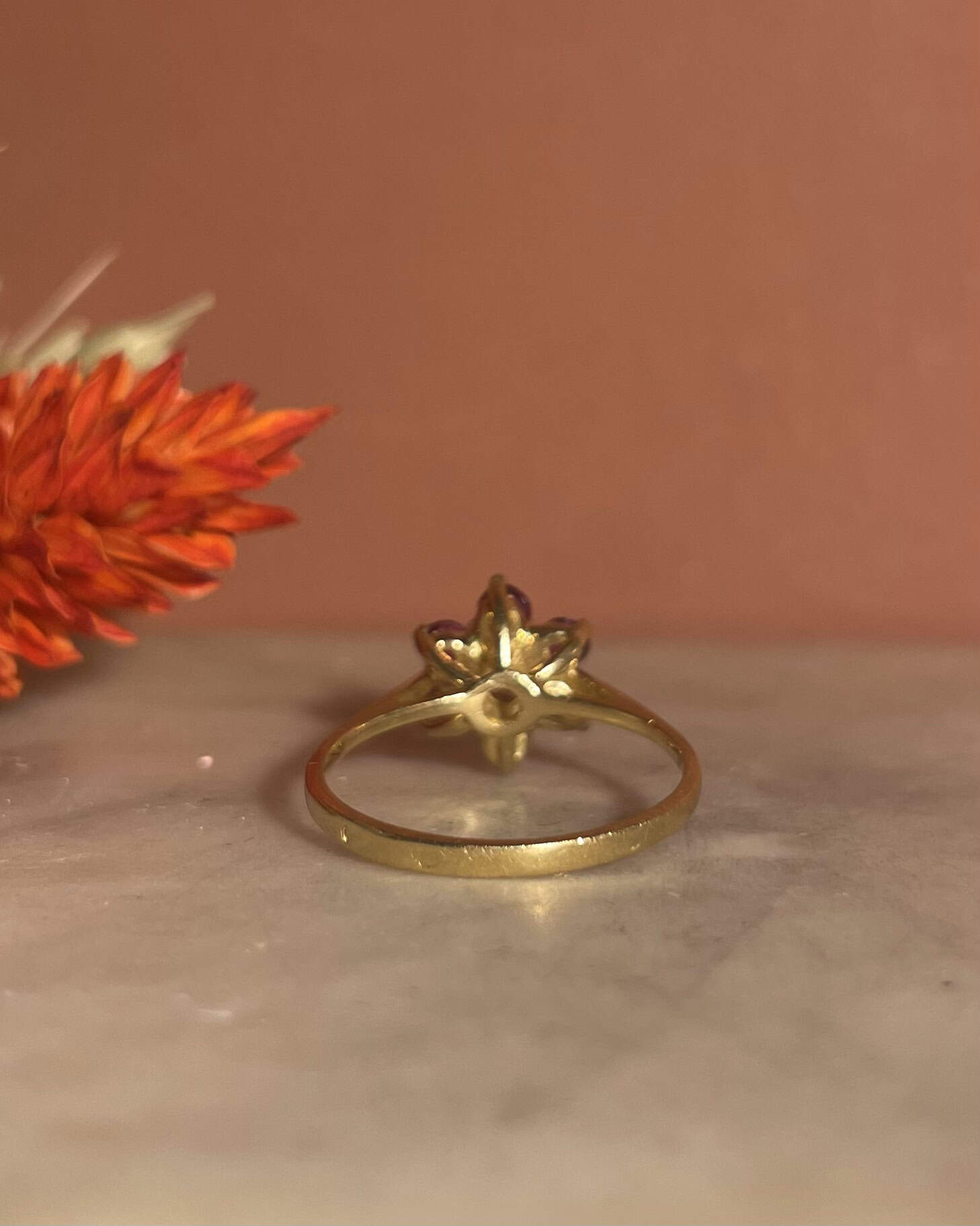 Bague Marguerite Rubis &amp; Diamants &quot;Hamani&quot; - Elliade Paris