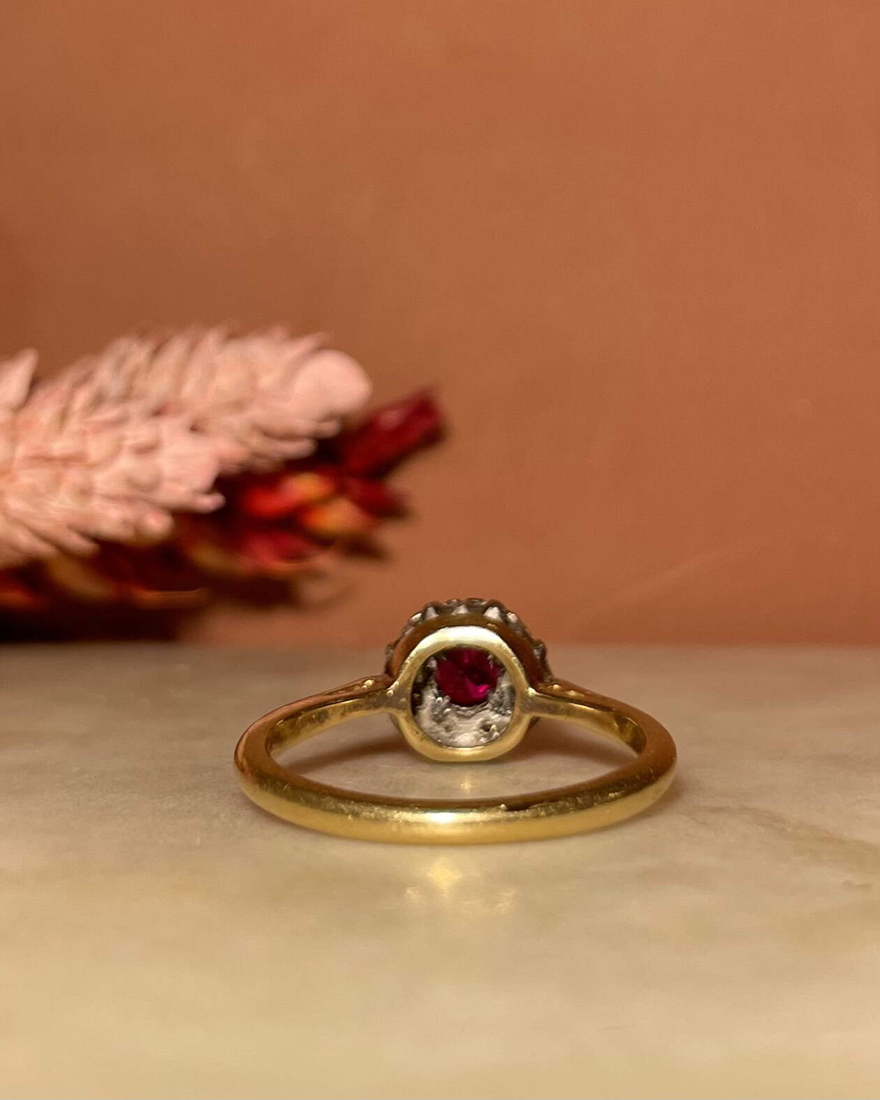 Bague Marguerite Rubis &amp; Diamants "Hanah" - Elliade Paris
