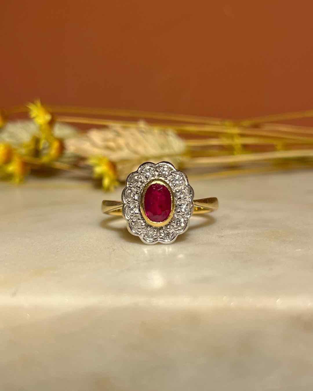 Bague Marguerite Rubis &amp; Diamants "Helora" - Elliade Paris