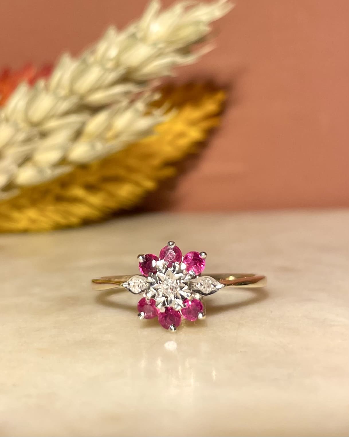 Bague Marguerite Rubis &amp; Diamants "Honor" - Elliade Paris