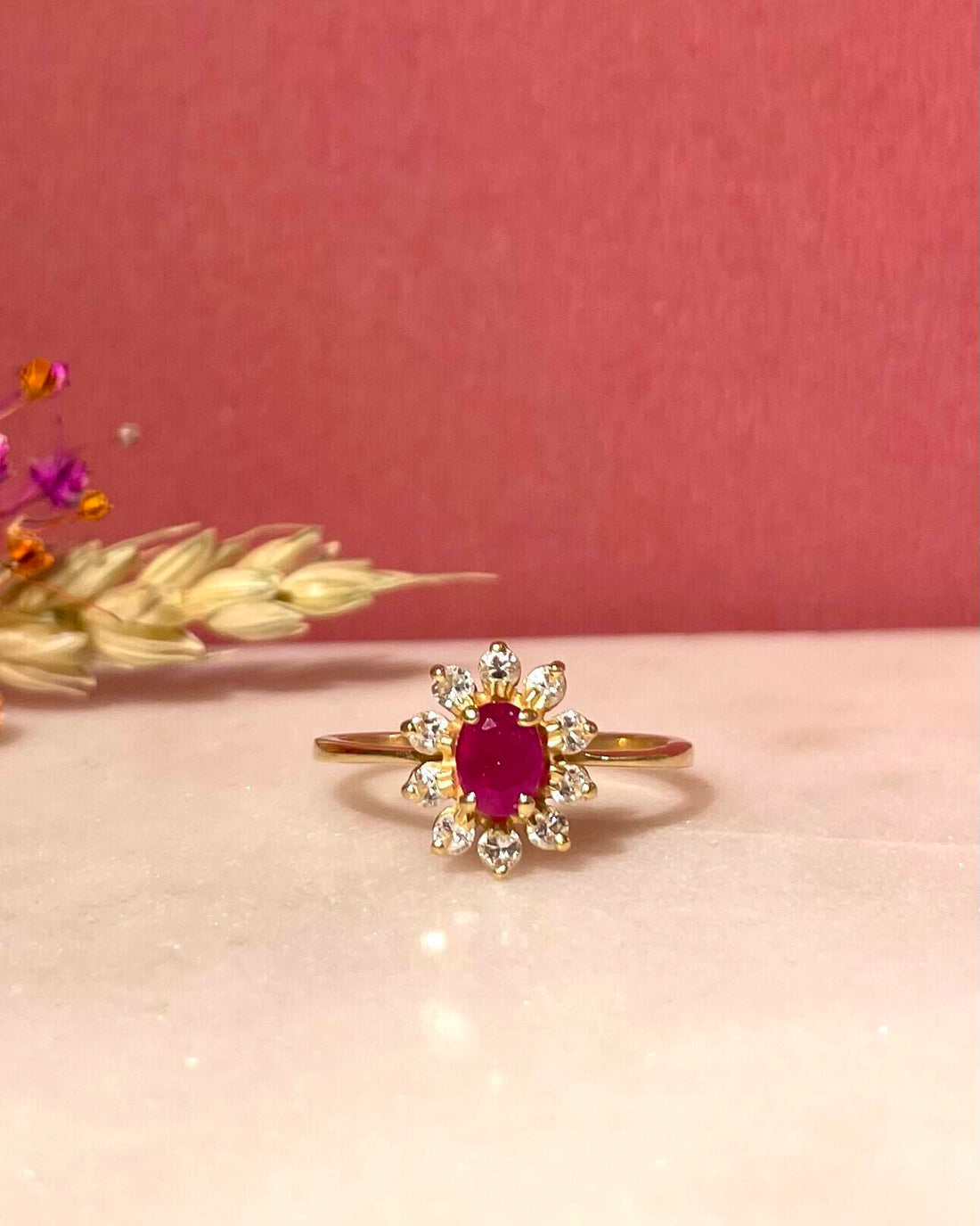 Bague Marguerite Rubis &amp; Diamants &quot;Lya&quot; - Elliade Paris