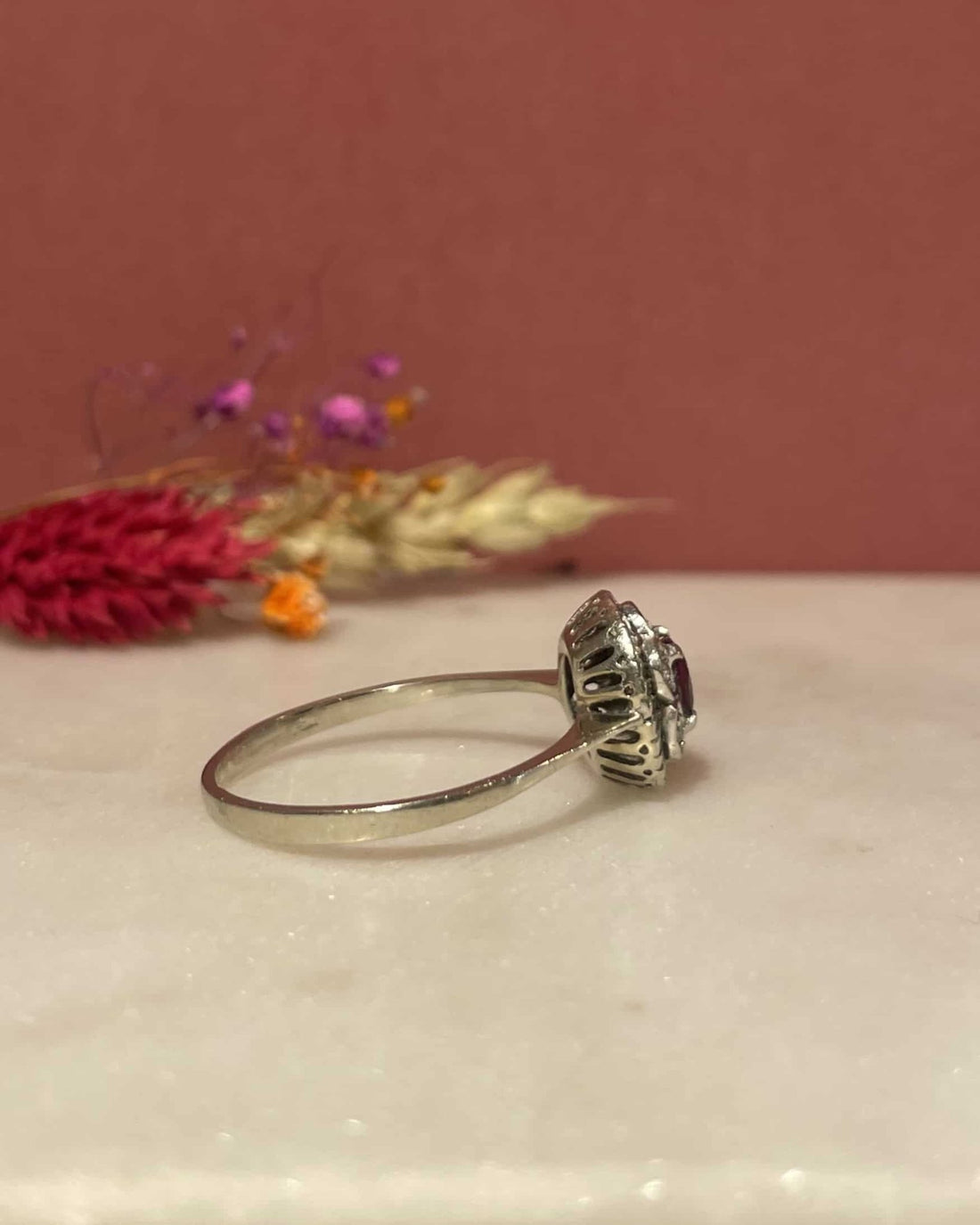Bague Marguerite Rubis &amp; Diamants &quot;Méline&quot; - Elliade Paris