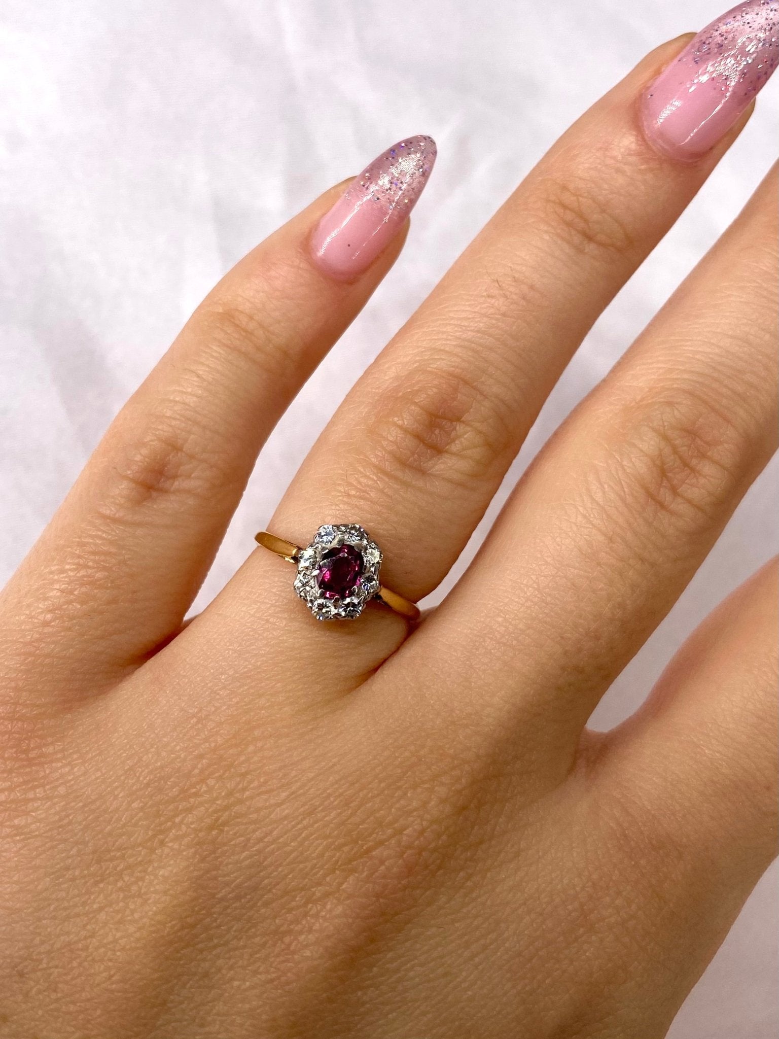 Bague Marguerite Rubis &amp; Diamants "Nour" - Elliade Paris