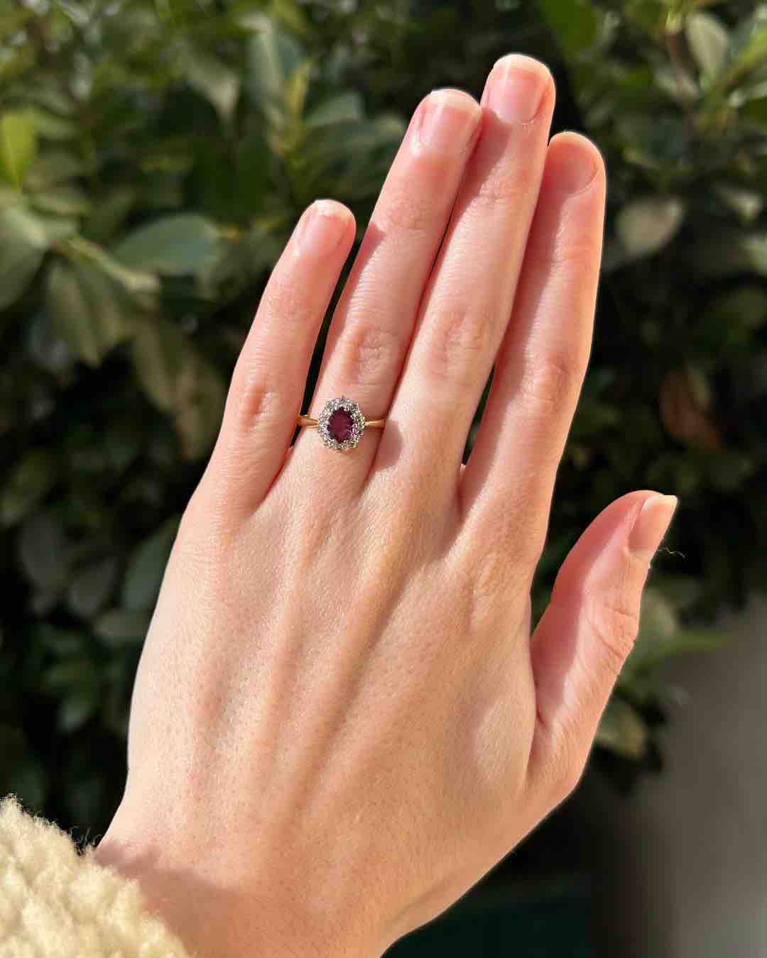 Bague Marguerite Rubis &amp; Diamants &quot;Orane&quot; - Elliade Paris