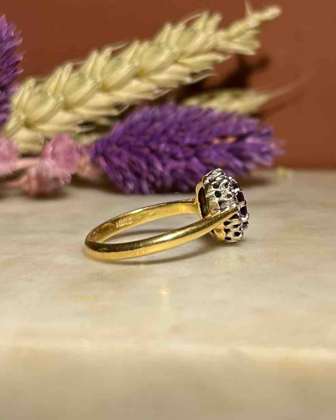 Bague Marguerite Rubis &amp; Diamants &quot;Orane&quot; - Elliade Paris