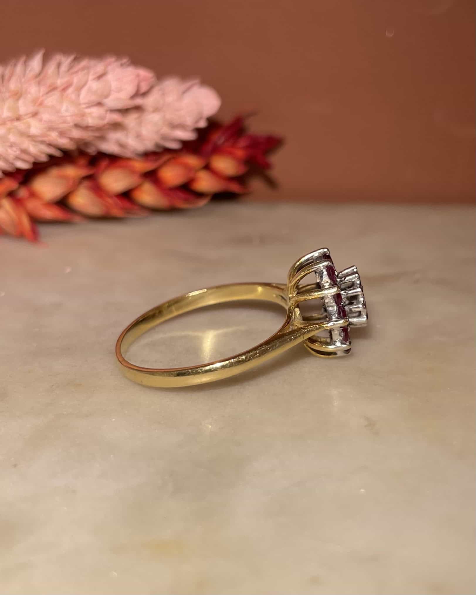 Bague Marguerite Rubis &amp; Diamants "Ozalée" - Elliade Paris