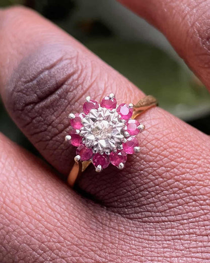 Bague Marguerite Rubis &amp; Diamants &quot;Ozalée&quot; - Elliade Paris