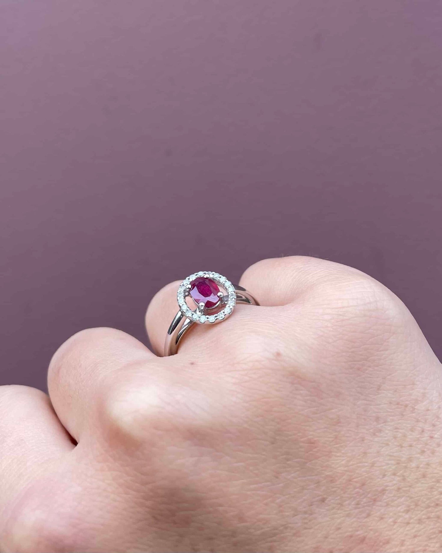 Bague Style Art-Déco Marguerite Rubis et 20 Diamants &quot;Slovène&quot;