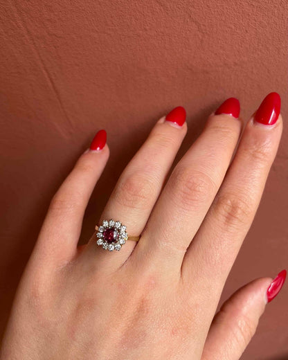 Bague Marguerite Rubis &amp; Diamants &quot;Skylar&quot; - Elliade Paris