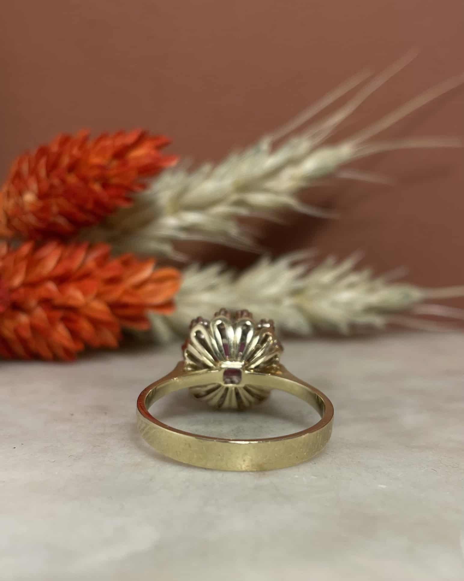 Bague Marguerite Rubis &amp; Diamants "Skylar" - Elliade Paris