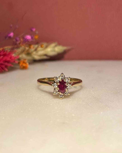 Bague Marguerite Rubis &amp; Diamants &quot;Sorya&quot; - Elliade Paris