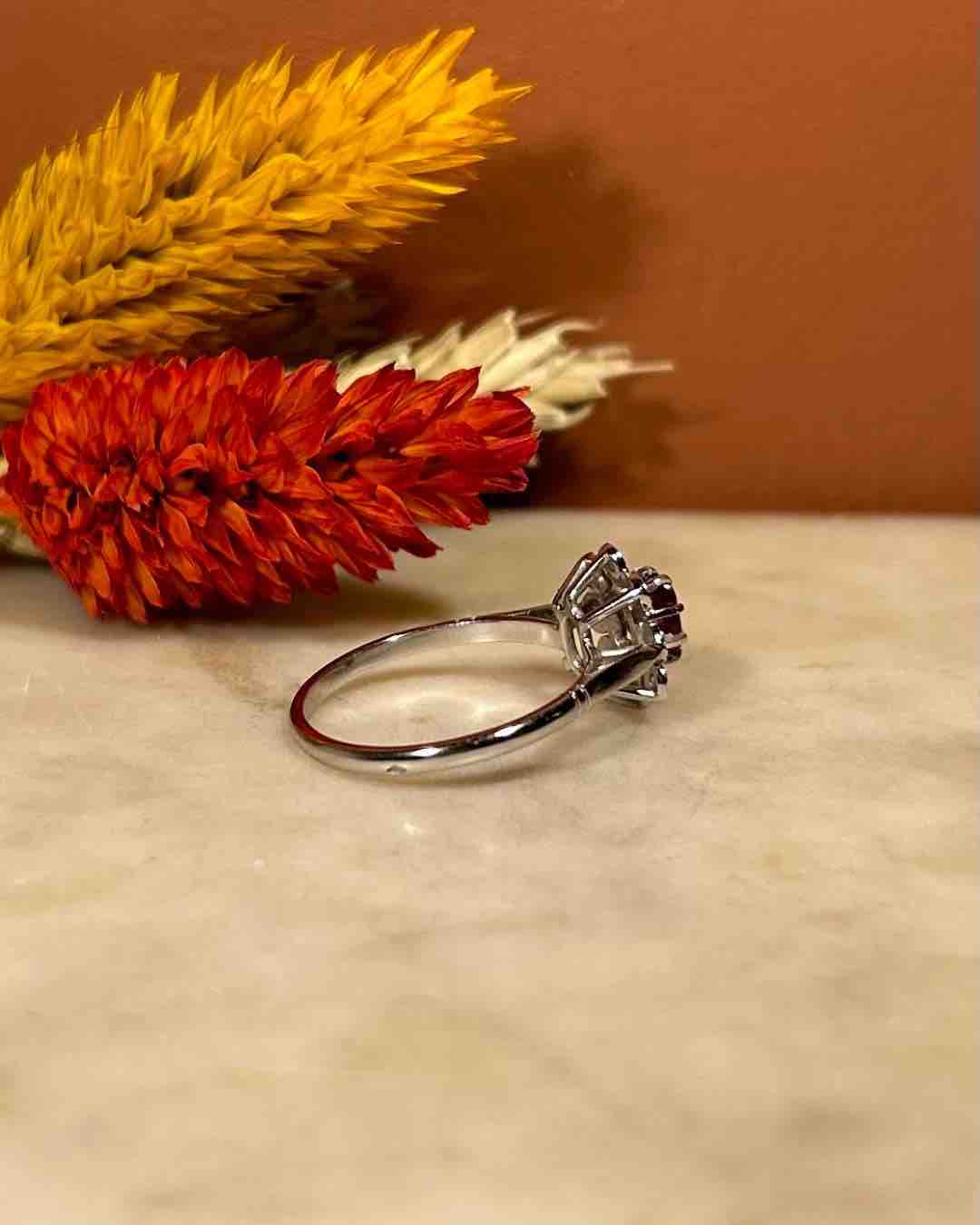 Bague Marguerite Rubis &amp; Diamants "Taliana" - Elliade Paris
