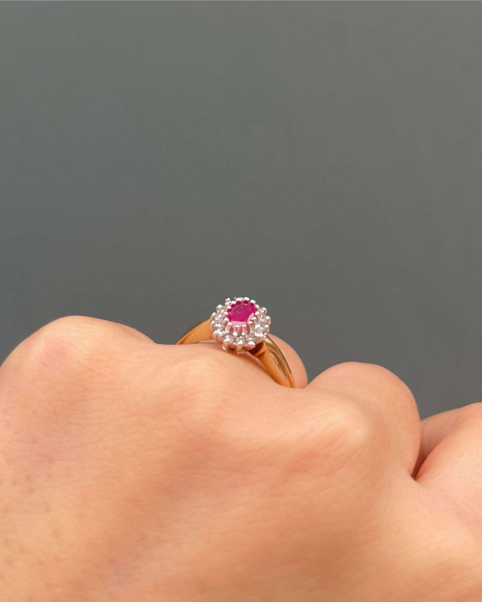 Bague Marguerite Rubis &amp; Diamants "Tori" - Elliade Paris