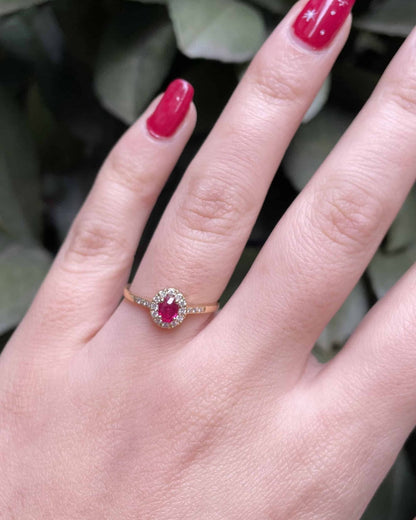 Bague Marguerite Rubis et 18 Diamants &quot;Mina&quot; - Elliade Paris
