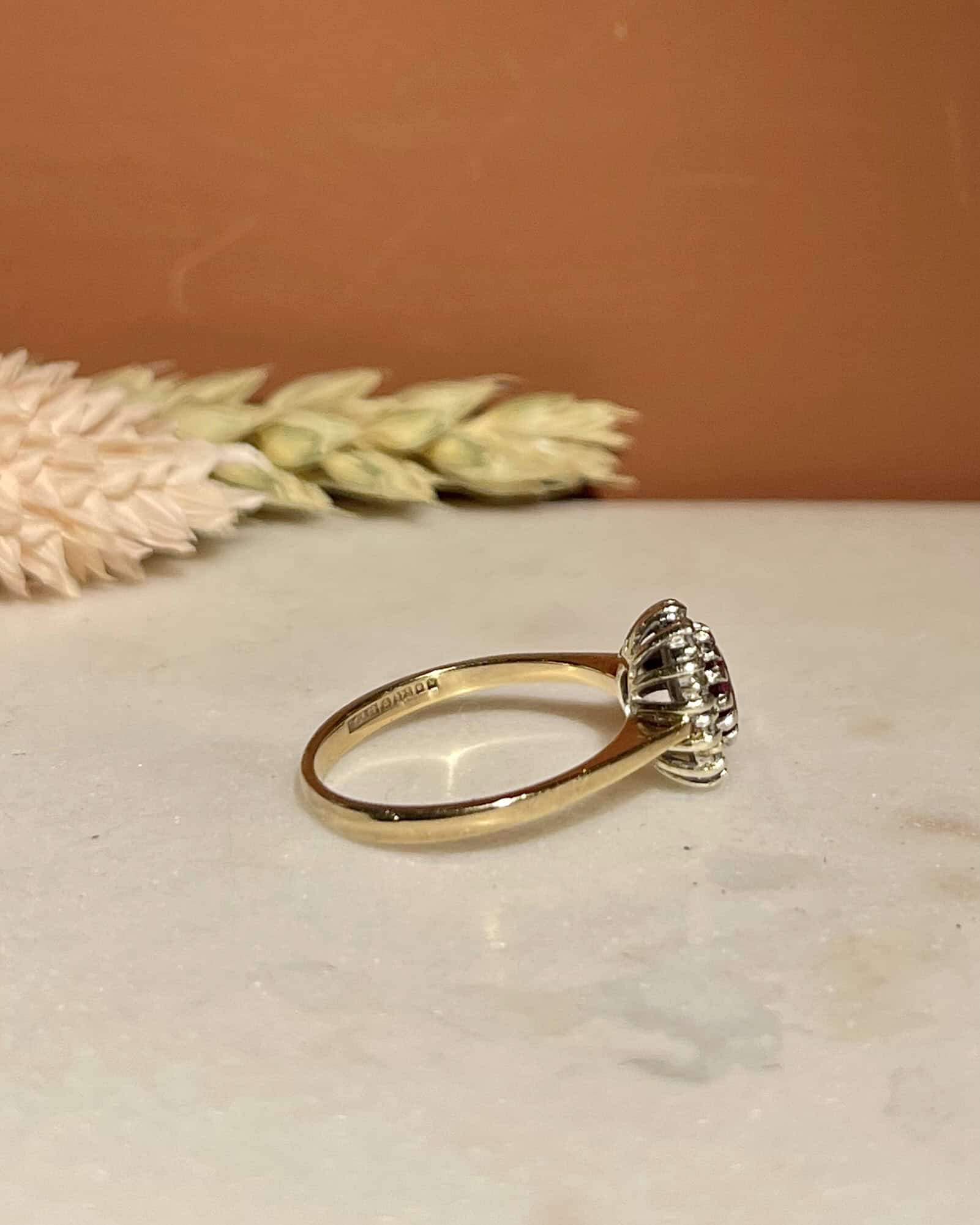 Bague Marguerite Rubis 0.45 carat &amp; Diamants "Nellie" - Elliade Paris