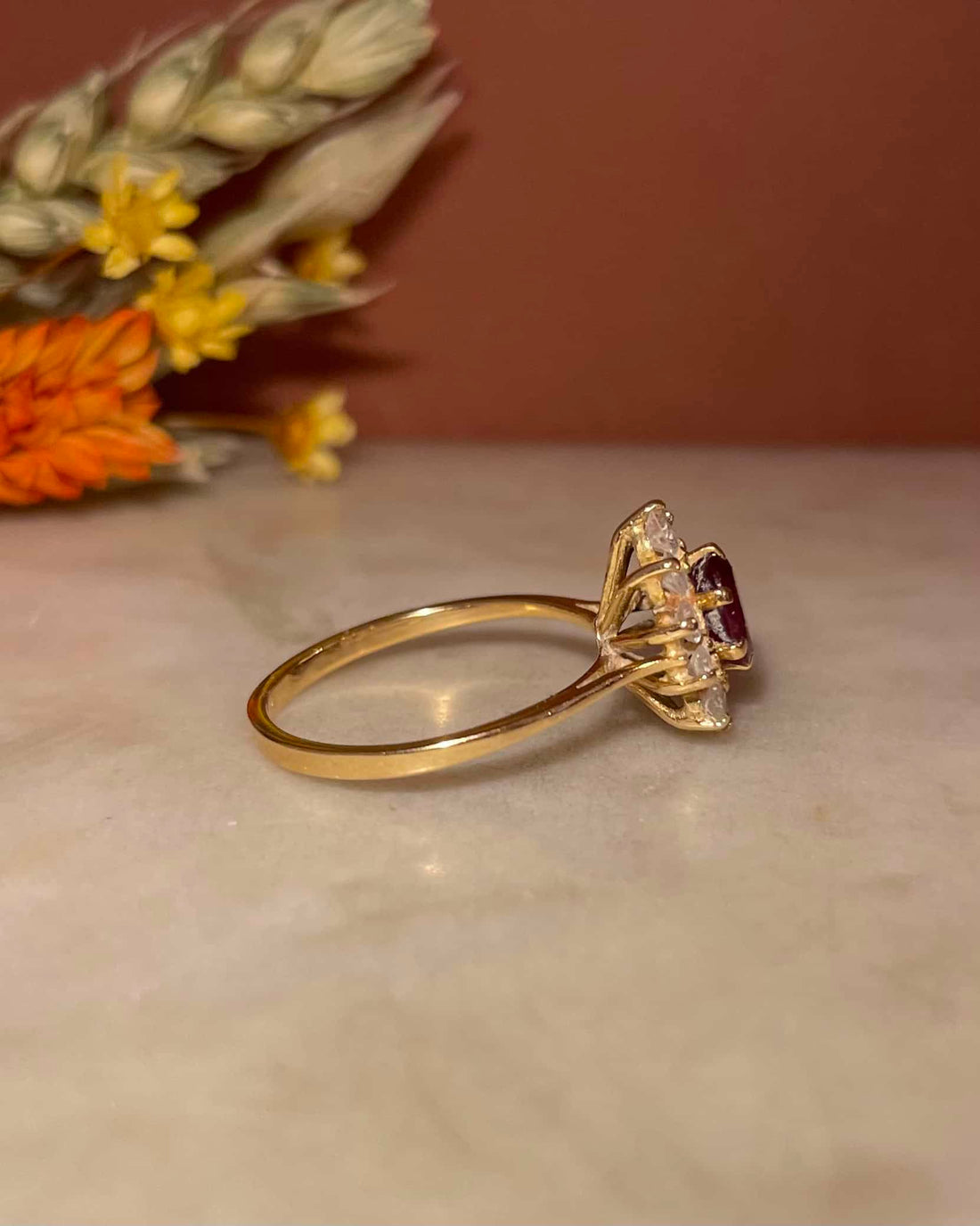 Bague Marguerite Rubis 1 carat &amp; 10 Diamants &quot;Emriella&quot;