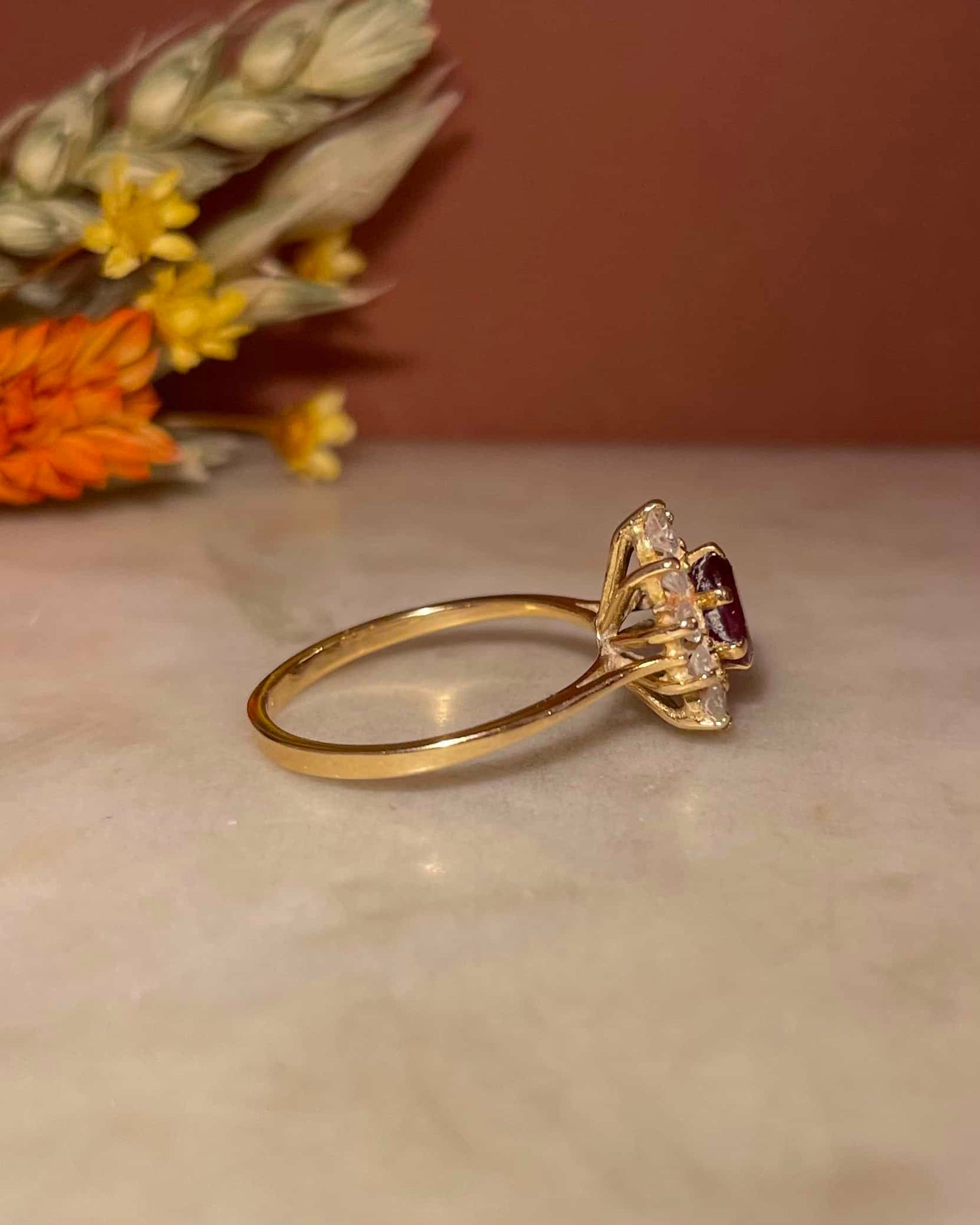 Bague Marguerite Rubis 1 carat &amp; 10 Diamants &quot;Emriella&quot;