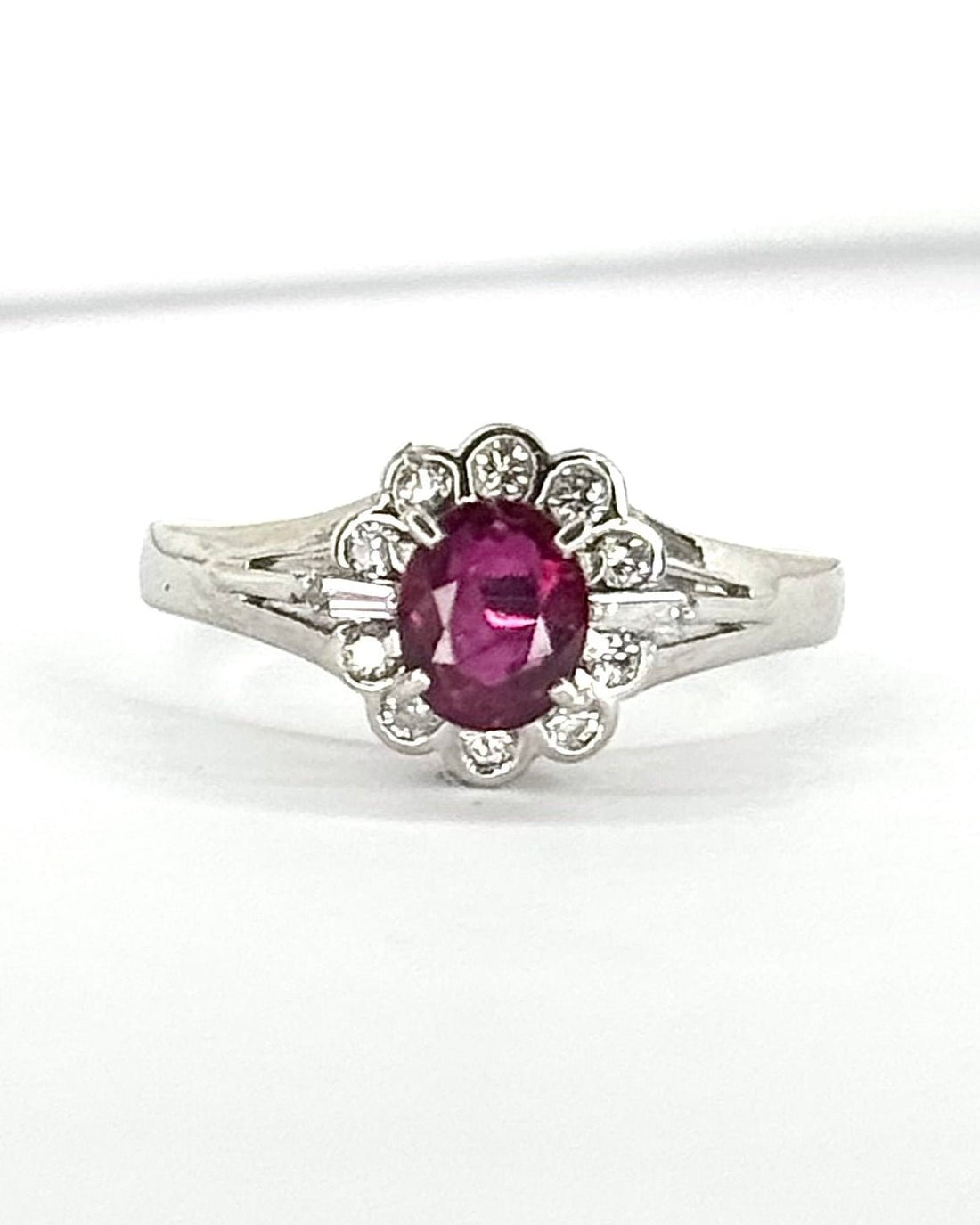 Bague Marguerite Rubis Mozambicain 0.81 carat &amp; Diamants 0.20 carat "Sarah" - Elliade Paris