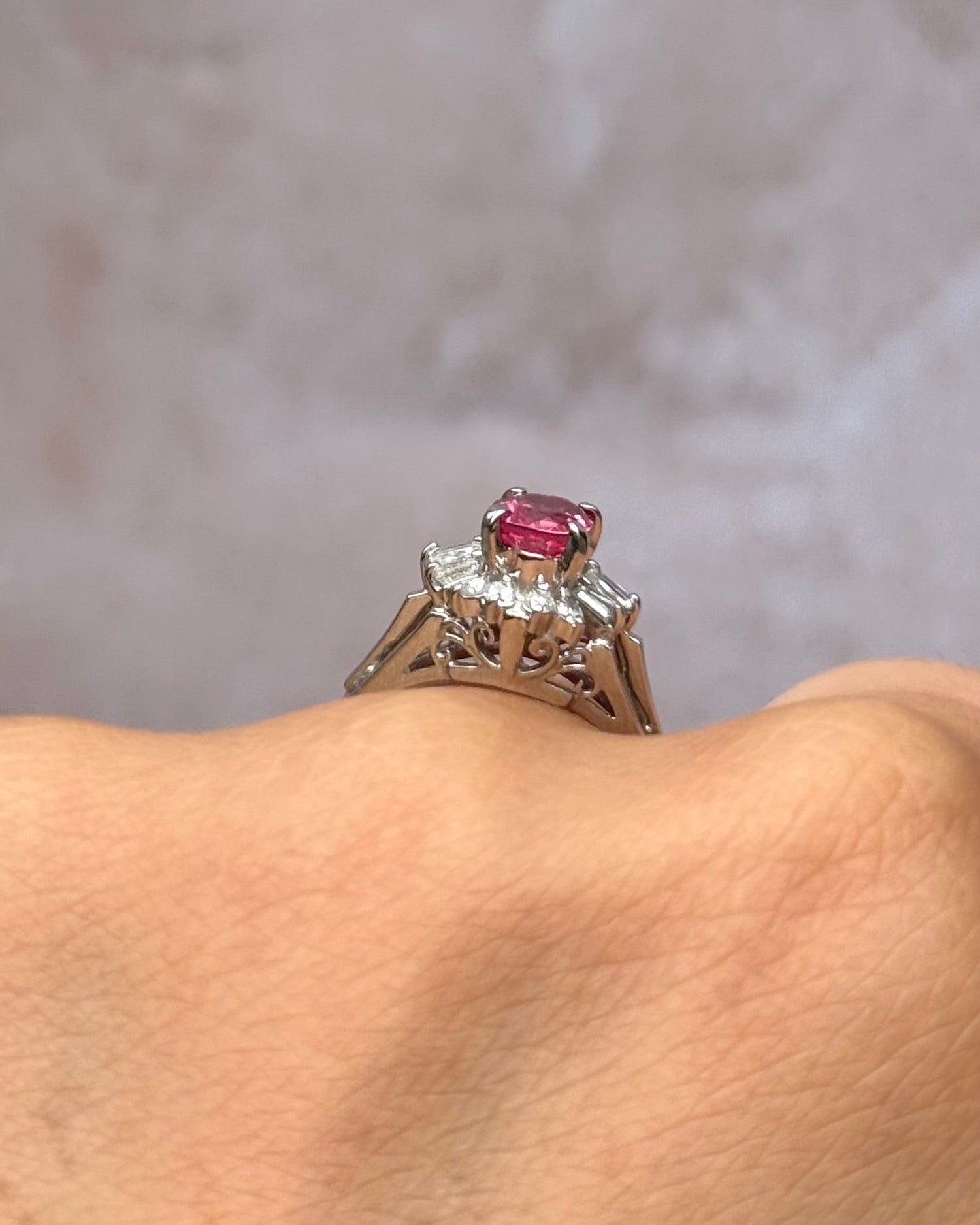 Bague Marguerite Rubis Mozambicain 0.93 carat &amp; Diamants 0.29 carat "Vivienne" - Elliade Paris