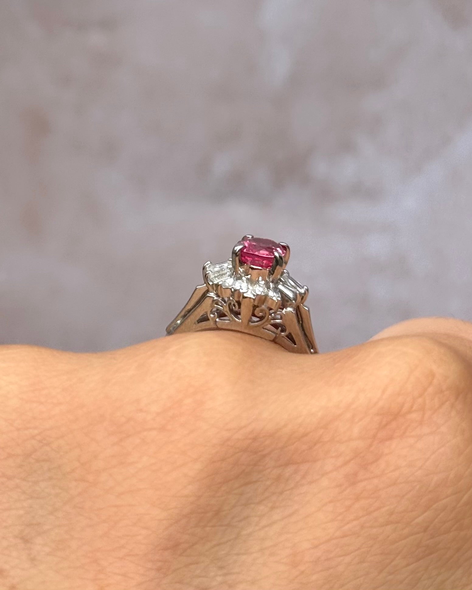 Bague Marguerite Rubis Mozambicain 0.93 carat &amp; Diamants 0.29 carat "Vivienne" - Elliade Paris