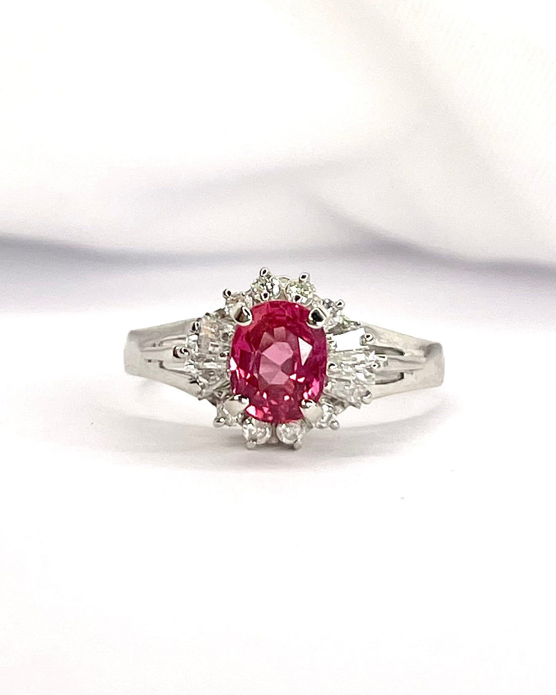 Bague Marguerite Rubis Mozambicain 0.93 carat &amp; Diamants 0.29 carat "Vivienne" - Elliade Paris