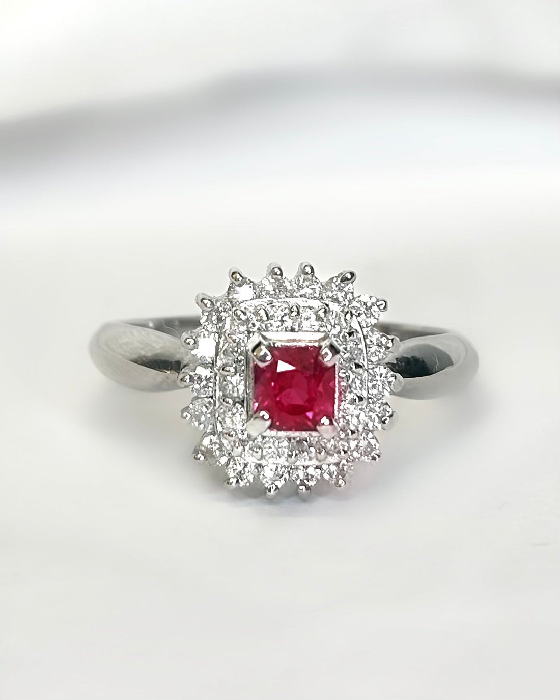 Bague Marguerite Rubis Mozambien 0.43 carat &amp; Diamants 0.43 carat "Monica" - Elliade Paris