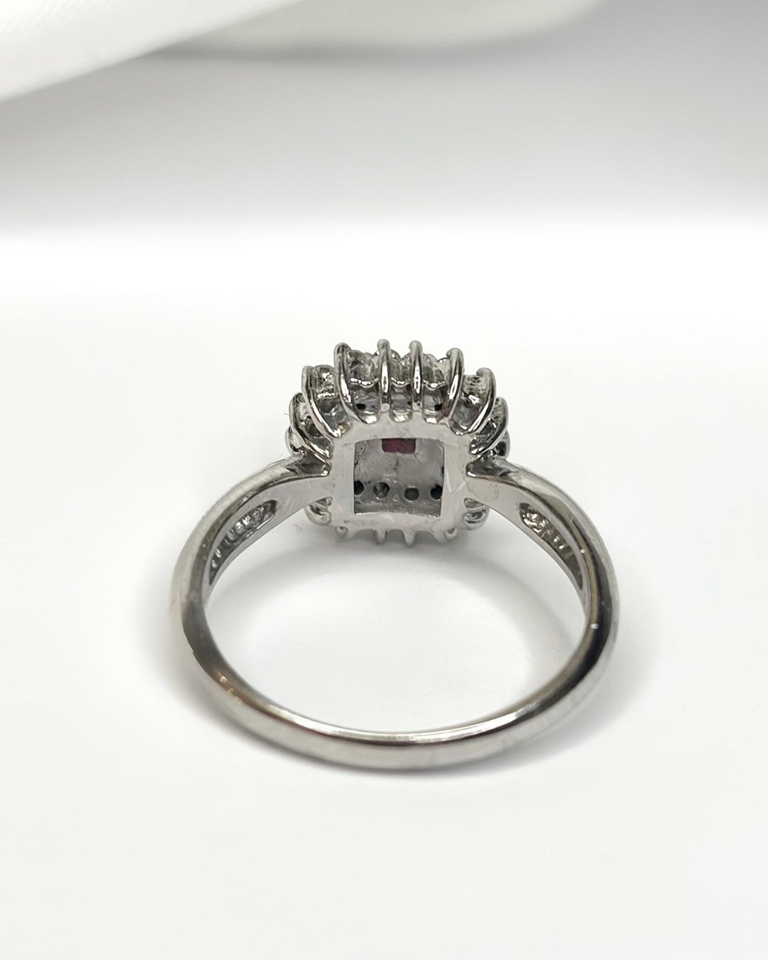 Bague Marguerite Rubis Mozambien 0.43 carat &amp; Diamants 0.43 carat "Monica" - Elliade Paris
