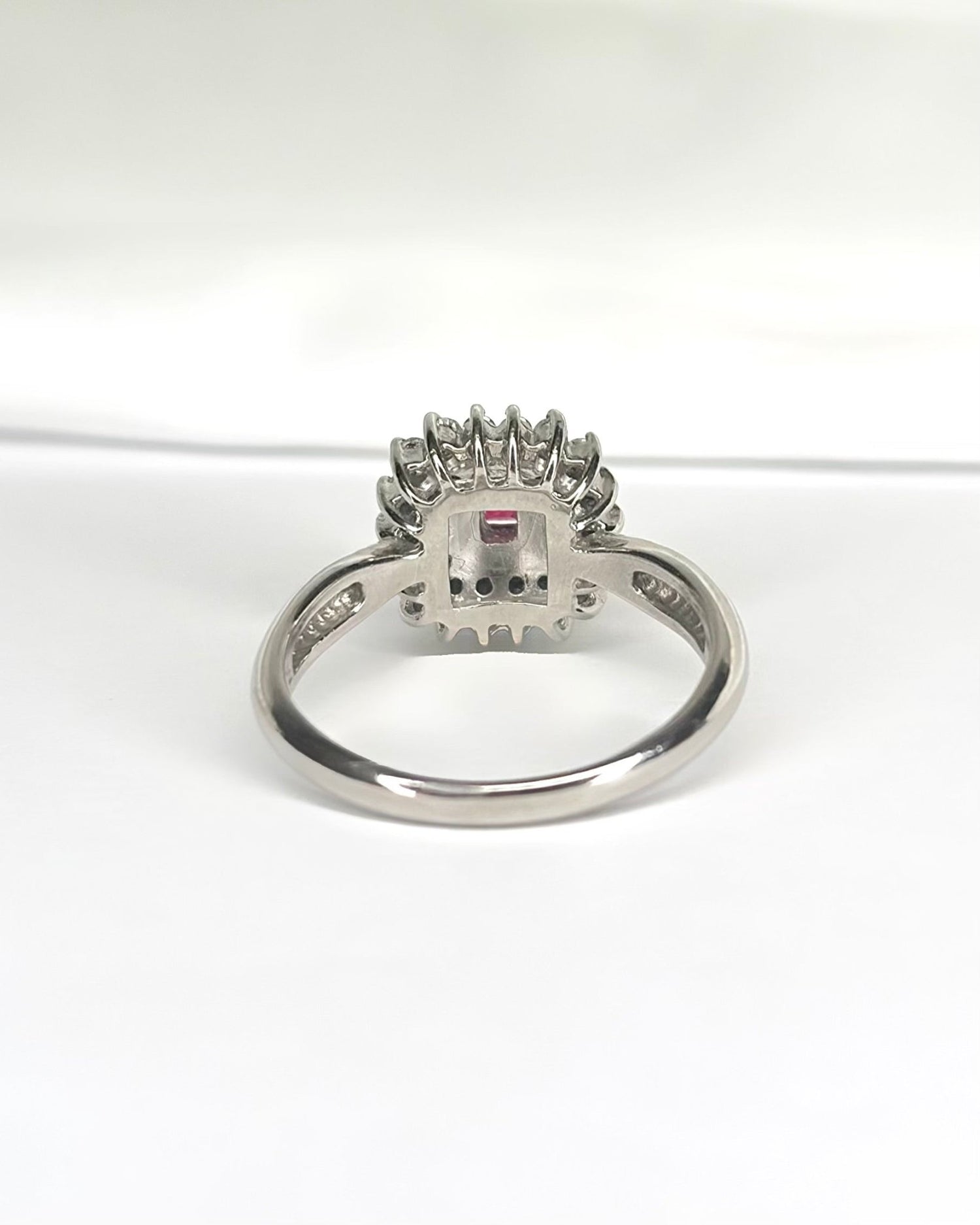 Bague Marguerite Rubis Mozambien 0.43 carat &amp; Diamants 0.43 carat "Monica" - Elliade Paris