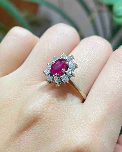 &quot;Eloïse&quot; Anillo con margaritas de diamantes y rubíes de 1,20 quilates