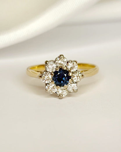 Bague Marguerite Saphir 0.22 carat &amp; Diamants 0.32 carat "Elena" - Elliade Paris