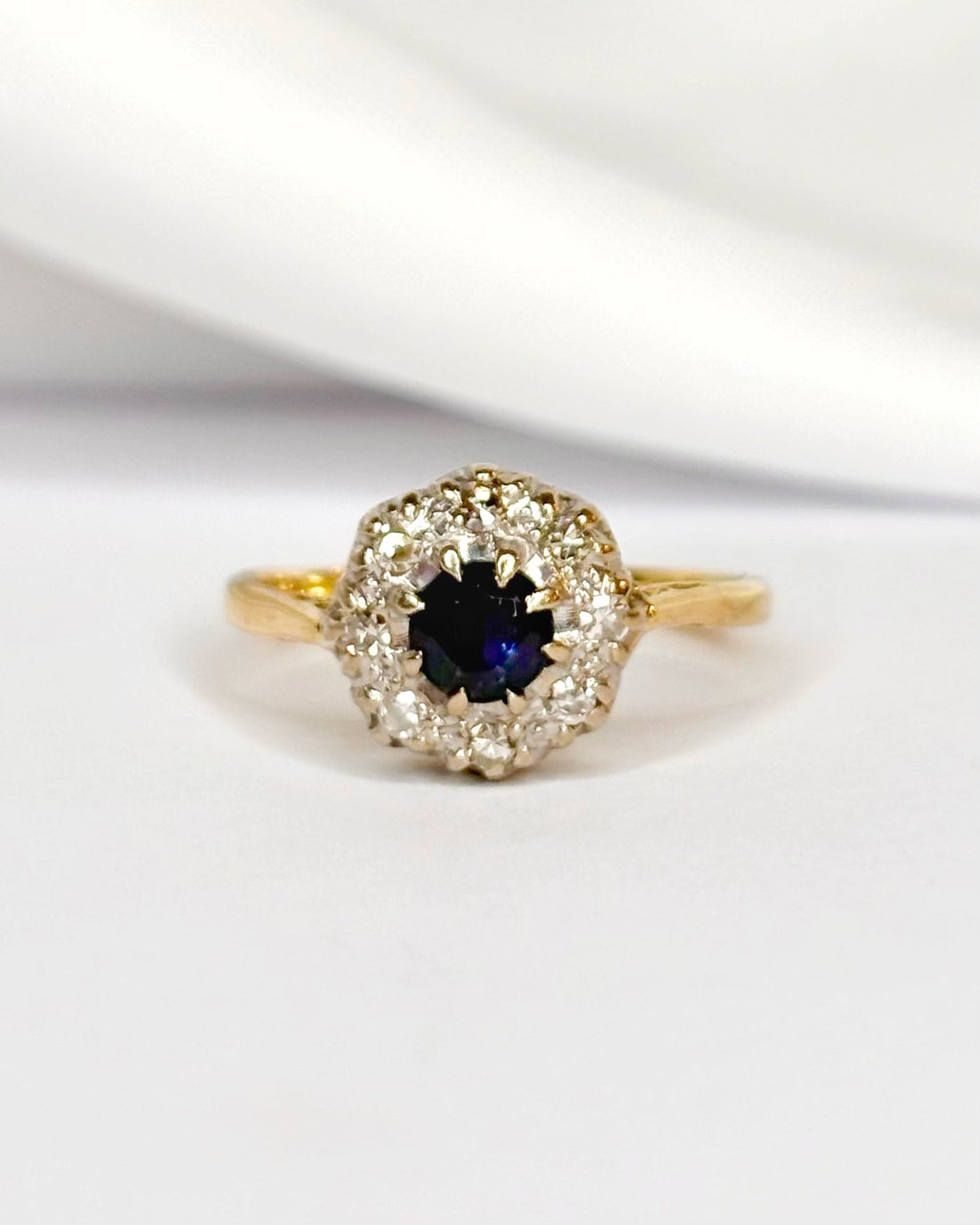 Bague Marguerite Saphir 0.30 carat &amp; Diamants "Elena" - Elliade Paris