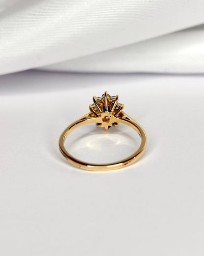Bague Marguerite Saphir 0.30 carat &amp; Diamants "Sofia" - Elliade Paris