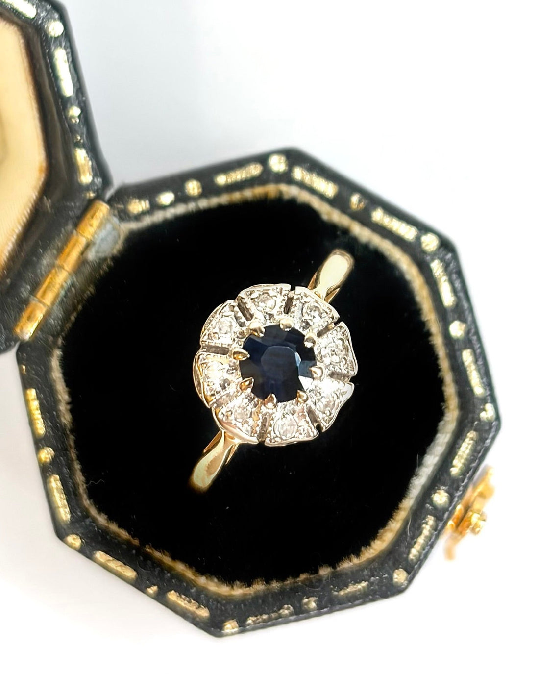Bague Marguerite Saphir 0.30 carat &amp; Diamants "Tiphaine" - Elliade Paris