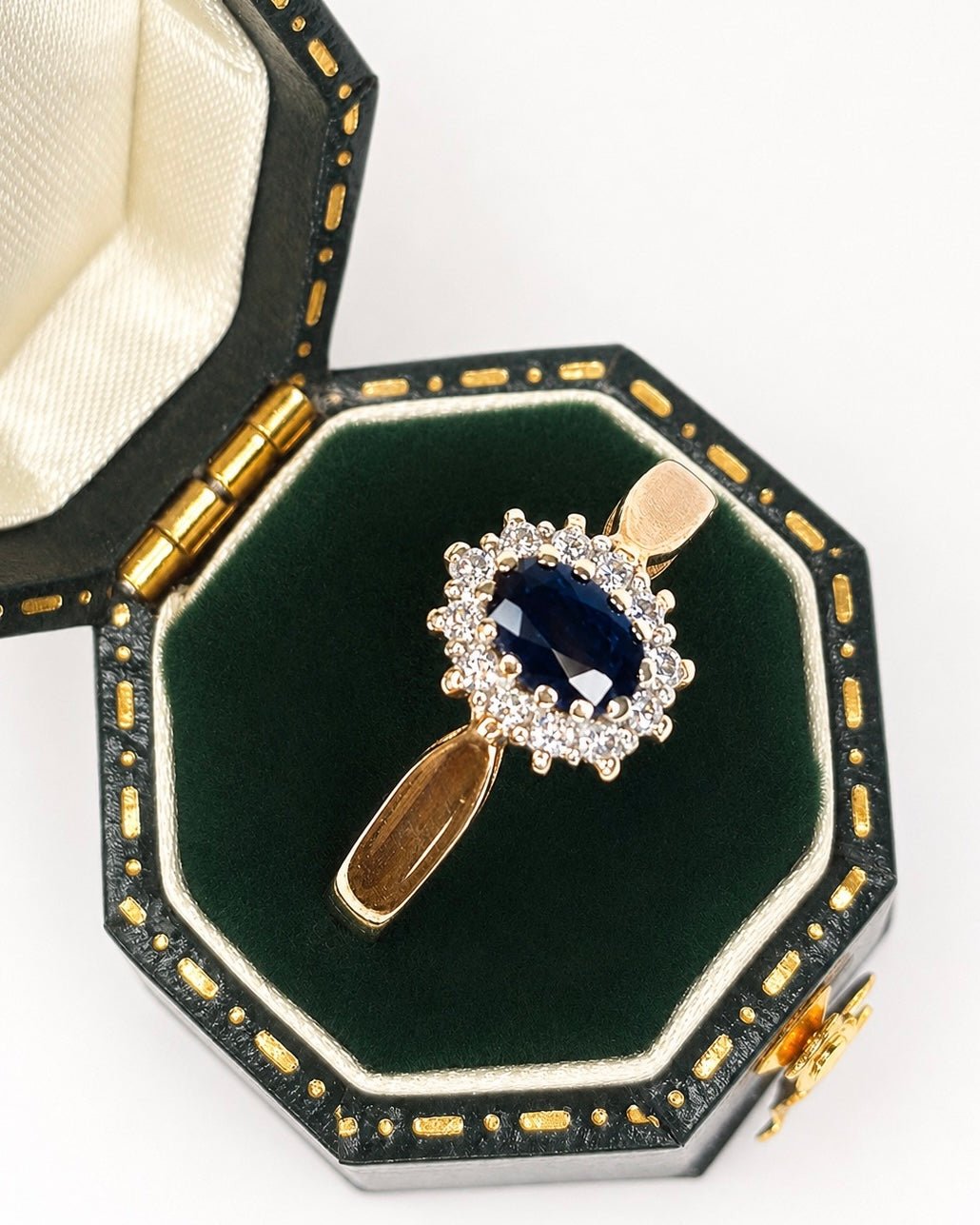 Bague Marguerite Saphir 0.35 carat &amp; Diamants "Gisèle" - Elliade Paris