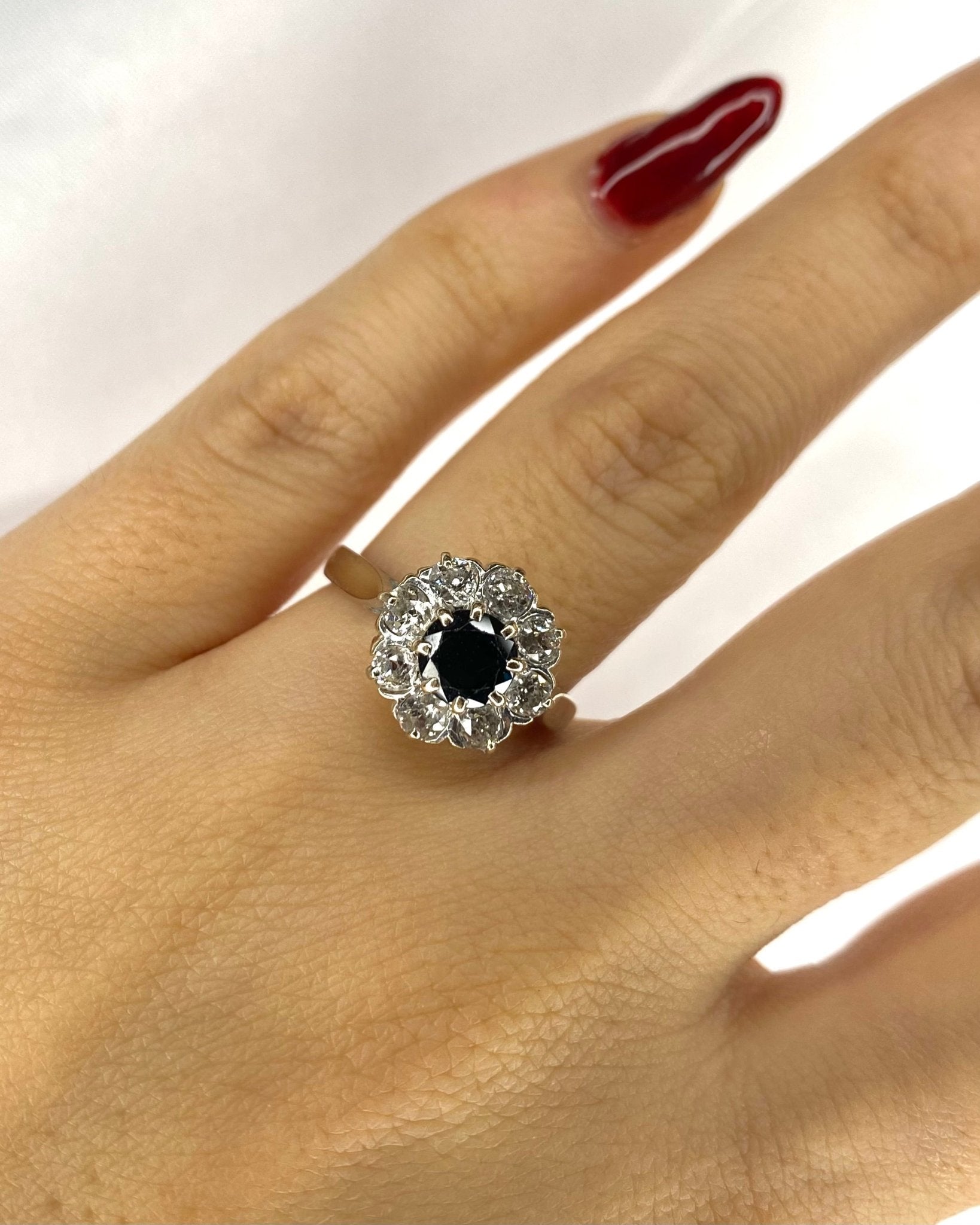Bague Marguerite Saphir 0.36 carat &amp; Diamants 0.56 carat "Victoire" - Elliade Paris