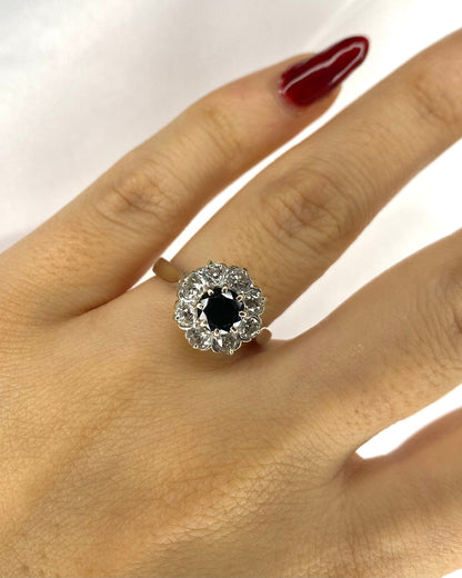 Bague Marguerite Saphir 0.36 carat &amp; Diamants 0.56 carat &quot;Victoire&quot; - Elliade Paris