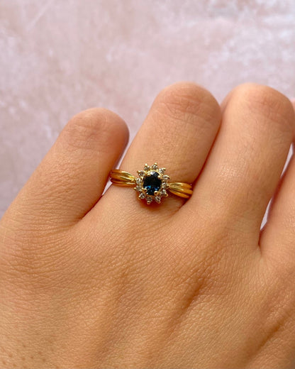 Bague Marguerite Saphir 0.43 carat &amp; Diamants "Mathilde" - Elliade Paris
