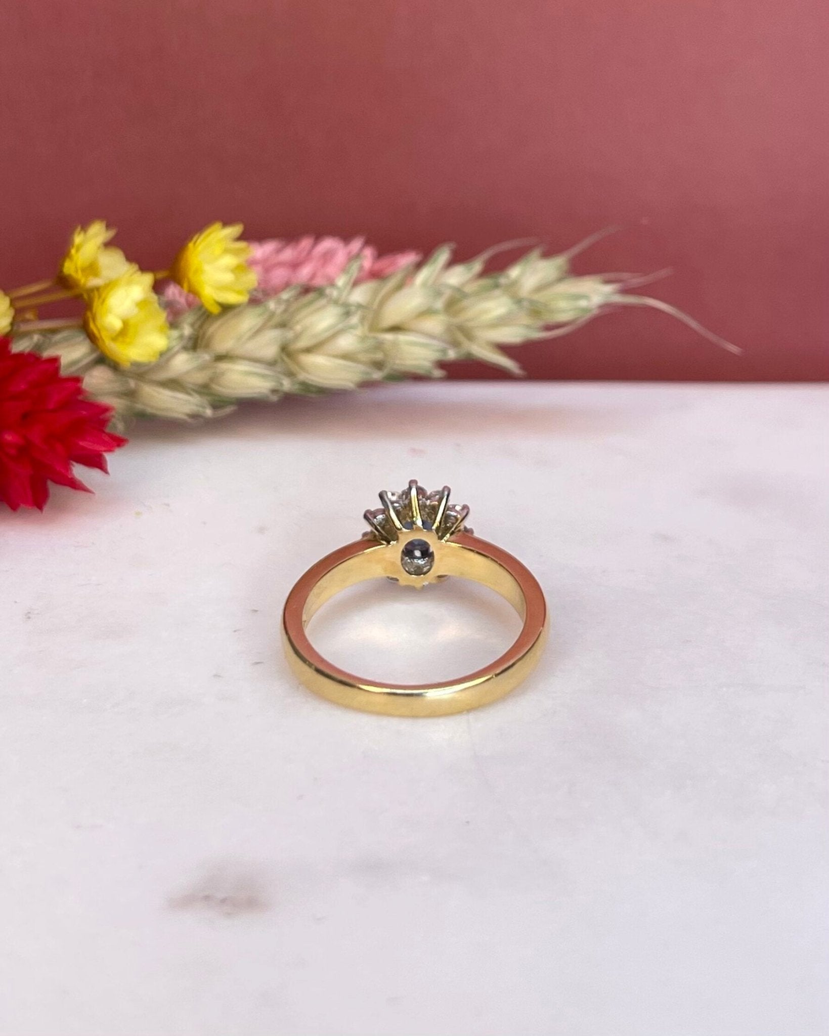 Bague Marguerite Saphir 0.43 Carat &amp; Diamants "Orliane" - Elliade Paris