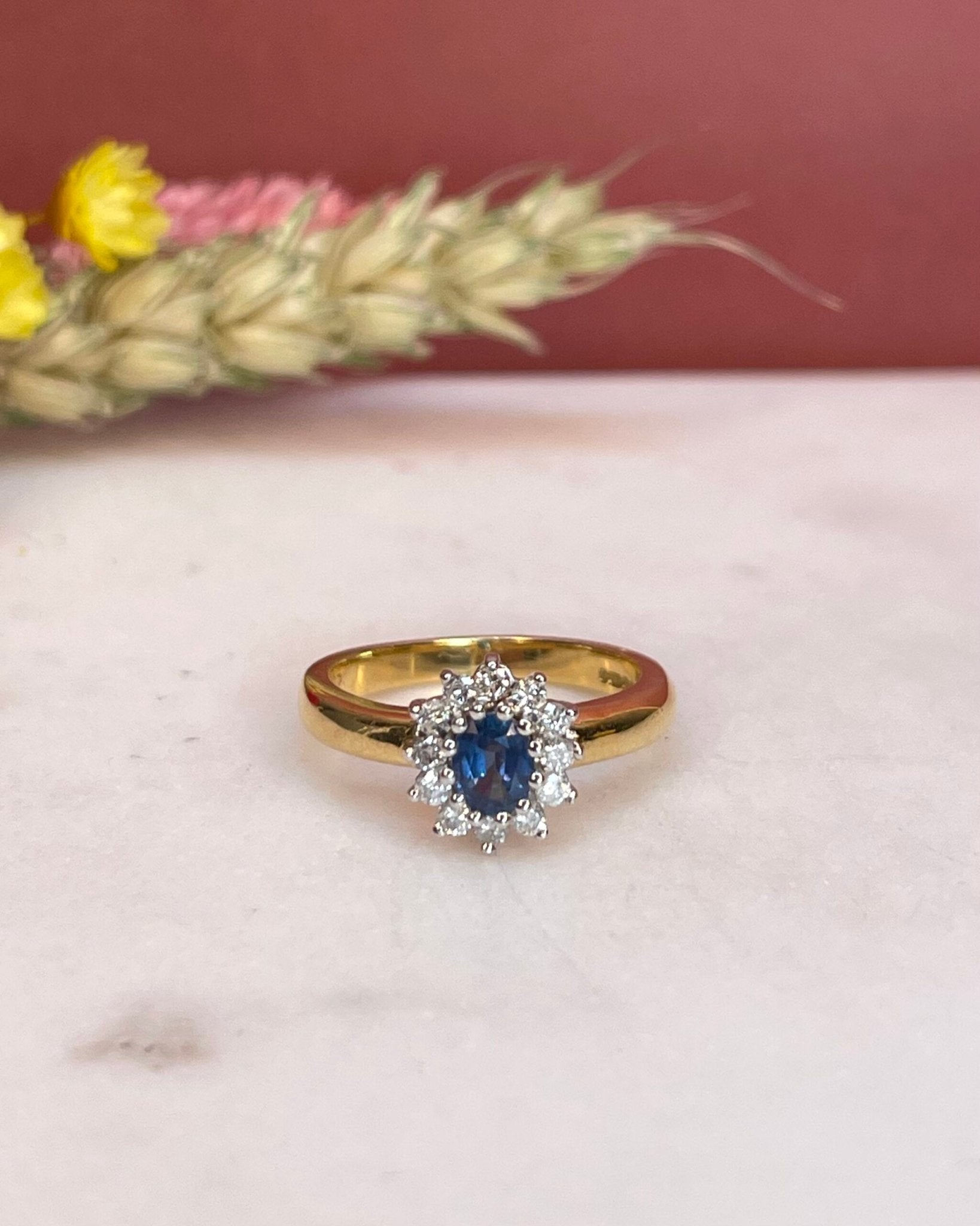 Bague Marguerite Saphir 0.43 Carat &amp; Diamants "Orliane" - Elliade Paris