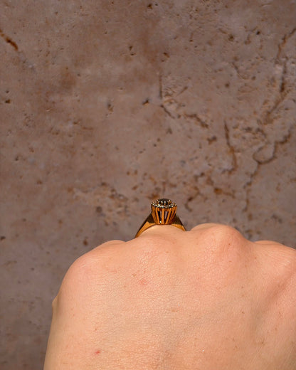Bague Marguerite Saphir 0.45 carat &amp; 12 Diamants "Lisie" - Elliade Paris