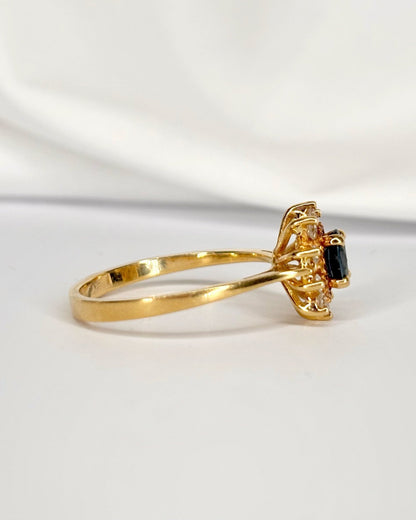 Bague Marguerite Saphir 0.45 carat &amp; Diamants 0.20 carat "Laurence" - Elliade Paris