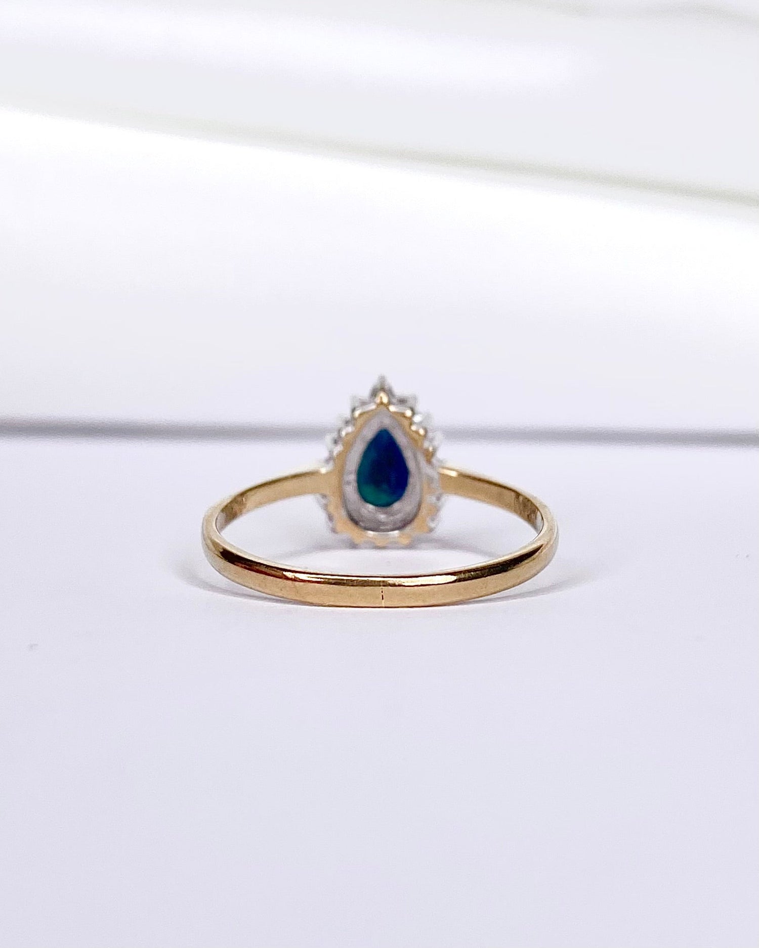 Bague Marguerite Saphir 0.45 carat &amp; Diamants "Manon" - Elliade Paris