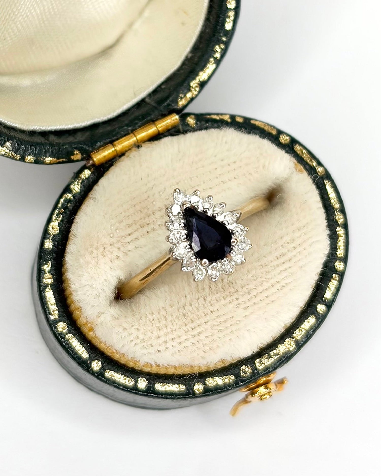 Bague Marguerite Saphir 0.45 carat &amp; Diamants "Manon" - Elliade Paris