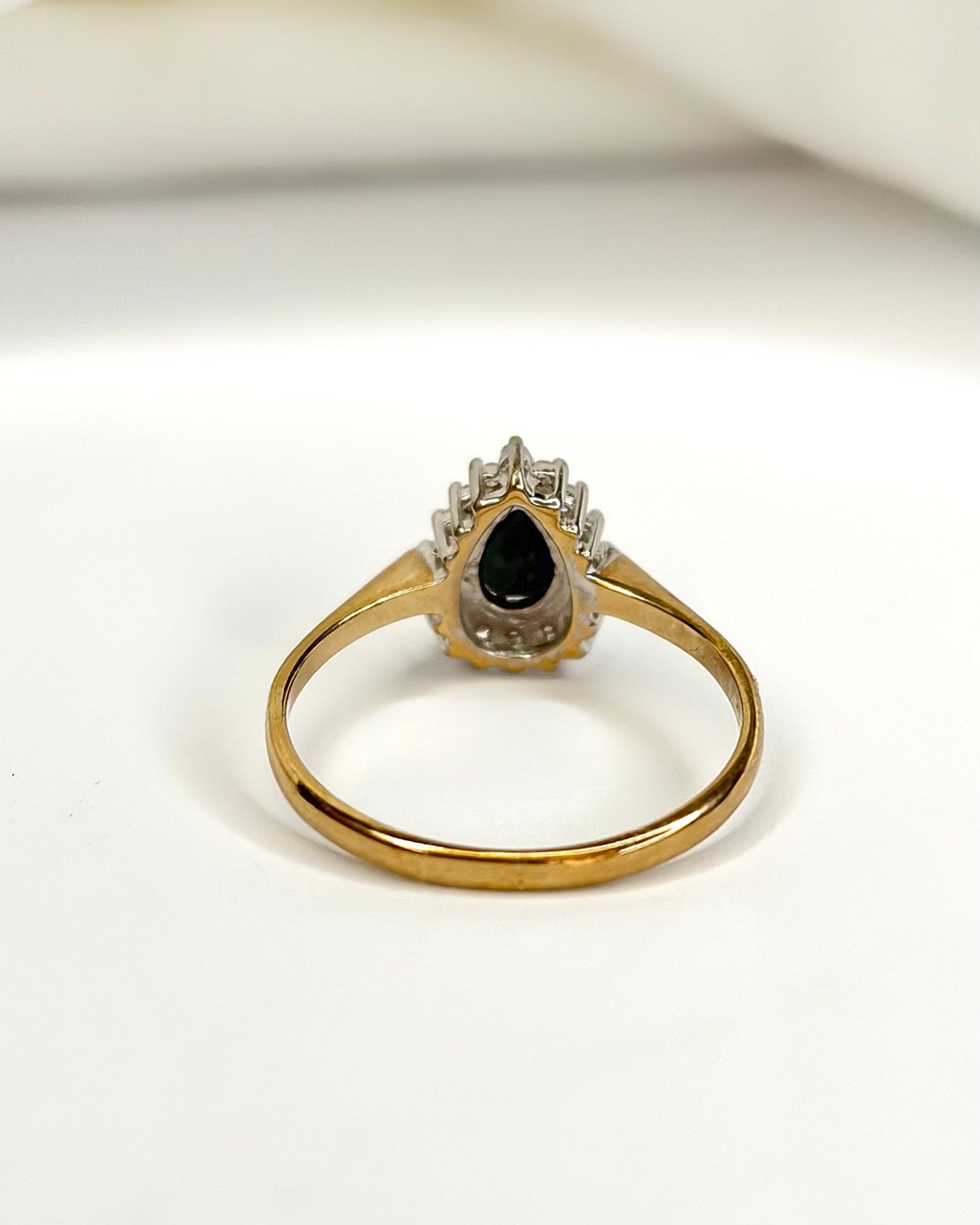 Bague Marguerite Saphir 0.45 carat &amp; Diamants "Manon" - Elliade Paris